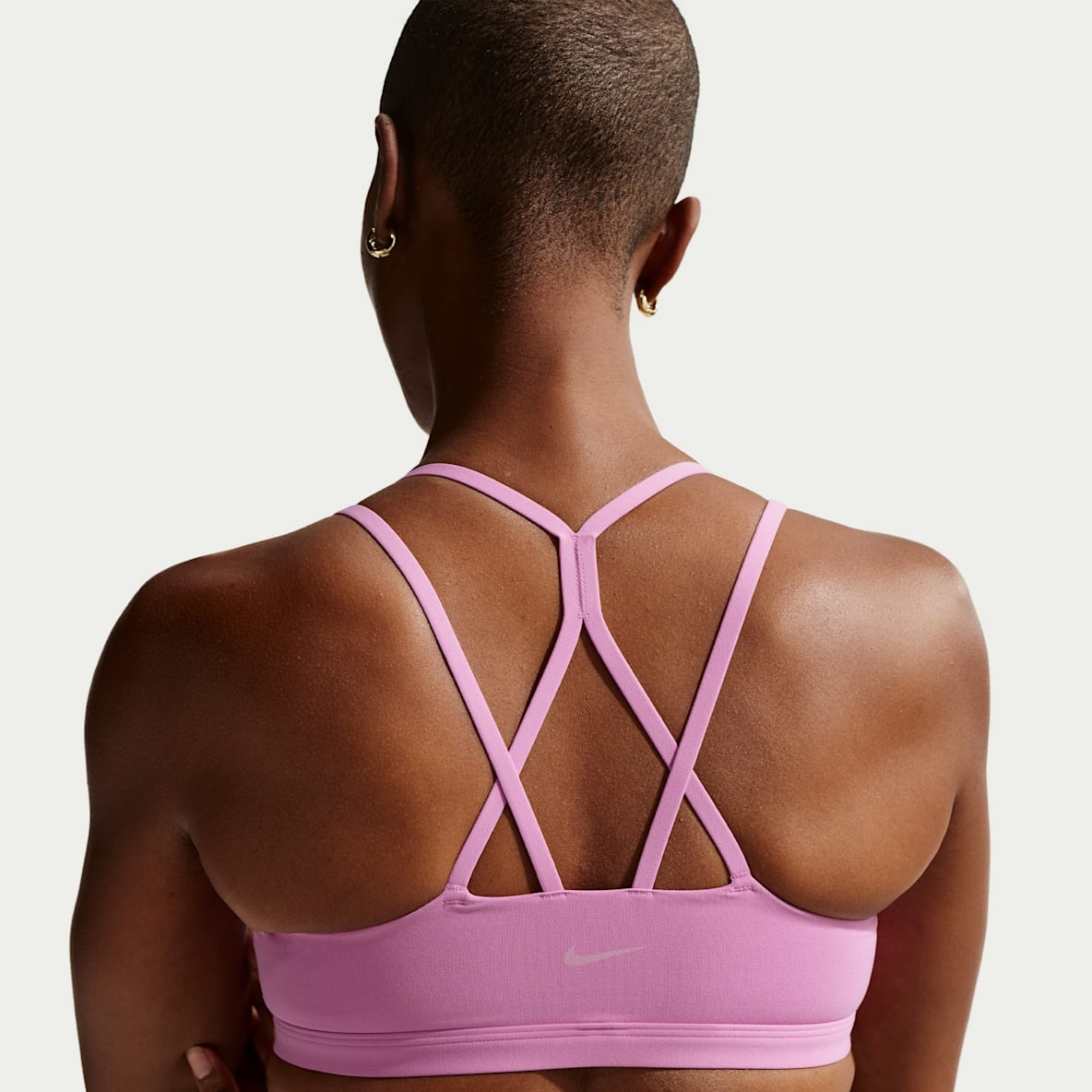 Nike Zenvy Askılı Hafif Destekli Pedli Kadın Spor Sütyeni
