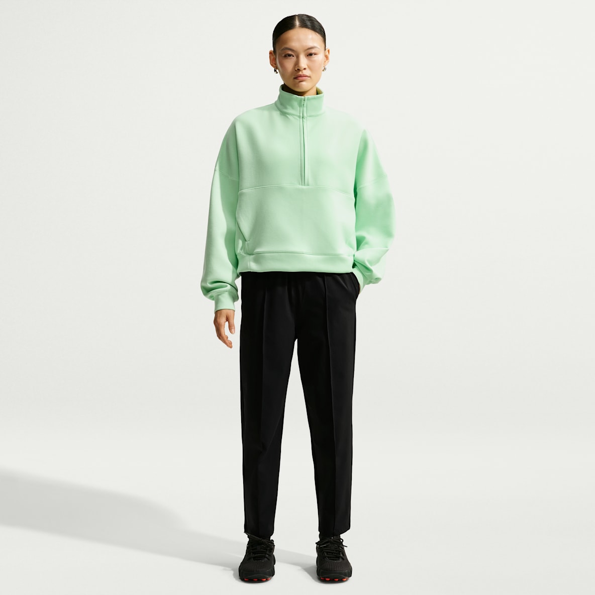 나이키 24.7 퍼펙트스트레치 여성 드라이 핏 하이라이즈 테이퍼드 팬츠