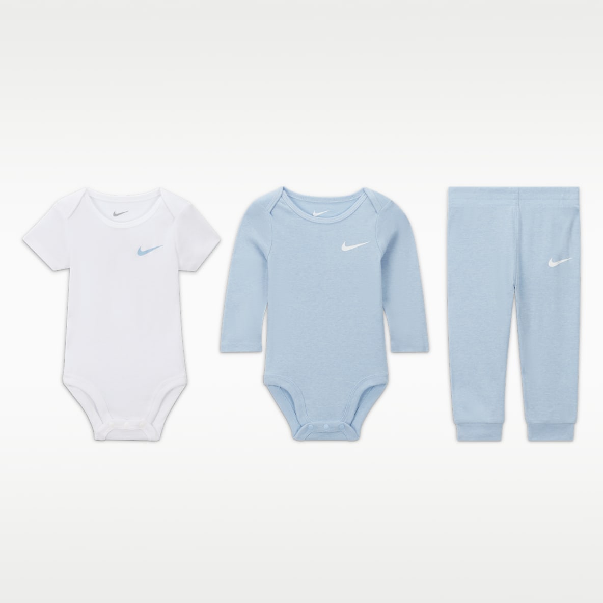Nike Baby Essentials Conjunto de 3 piezas con pants para bebé