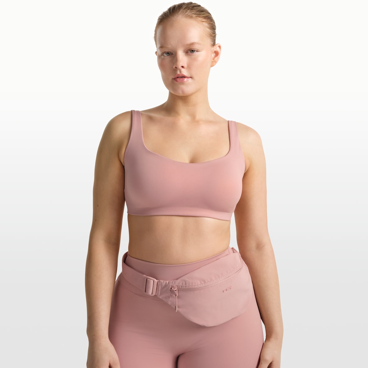 NikeSKIMS Matte Women's Scoop-Neck Bra
