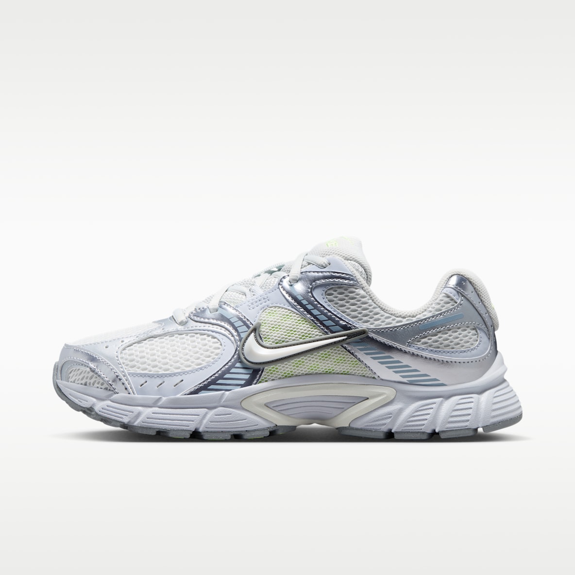 Nike V5 RNR Women's Shoes with Reflective Accents