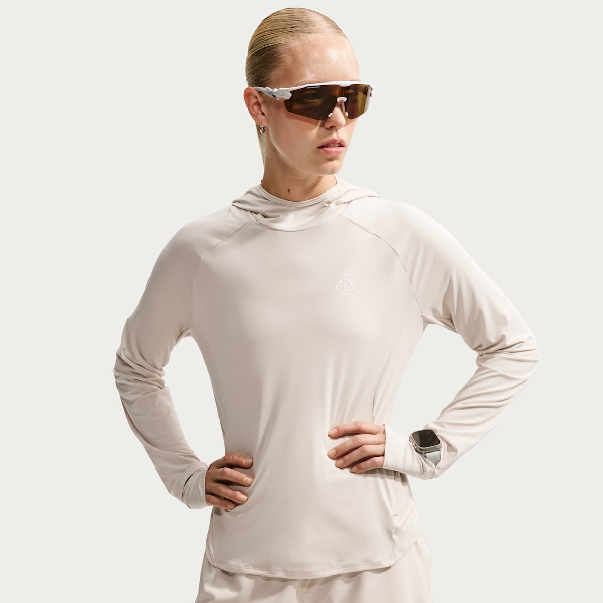 Nike ACG Women's UV-Resistant Hooded Trail Running Mid-Layer Top