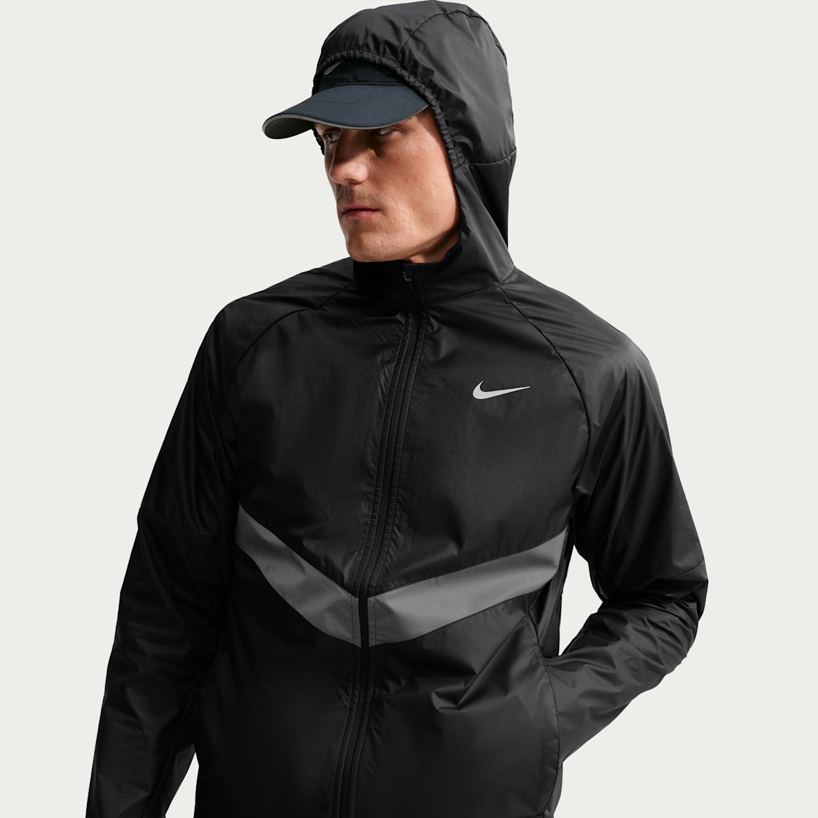 Nike Miler Therma-FIT Repel téliesített férfi futókabát