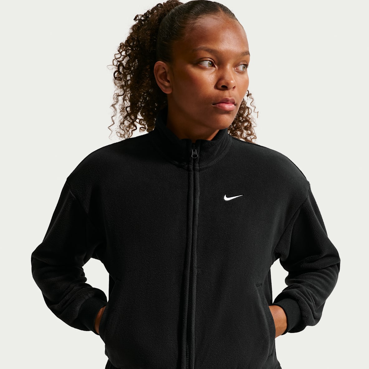 Nike Sportswear Playera de manga larga de tejido Fleece para niñas talla grande