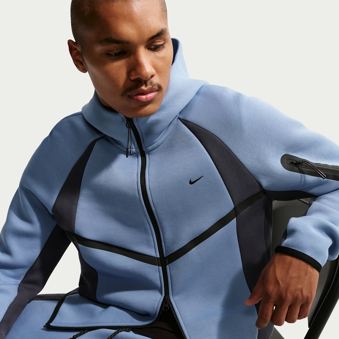 Nike Tech Men's Colour-Block Full-Zip Fleece Windrunner Jacket