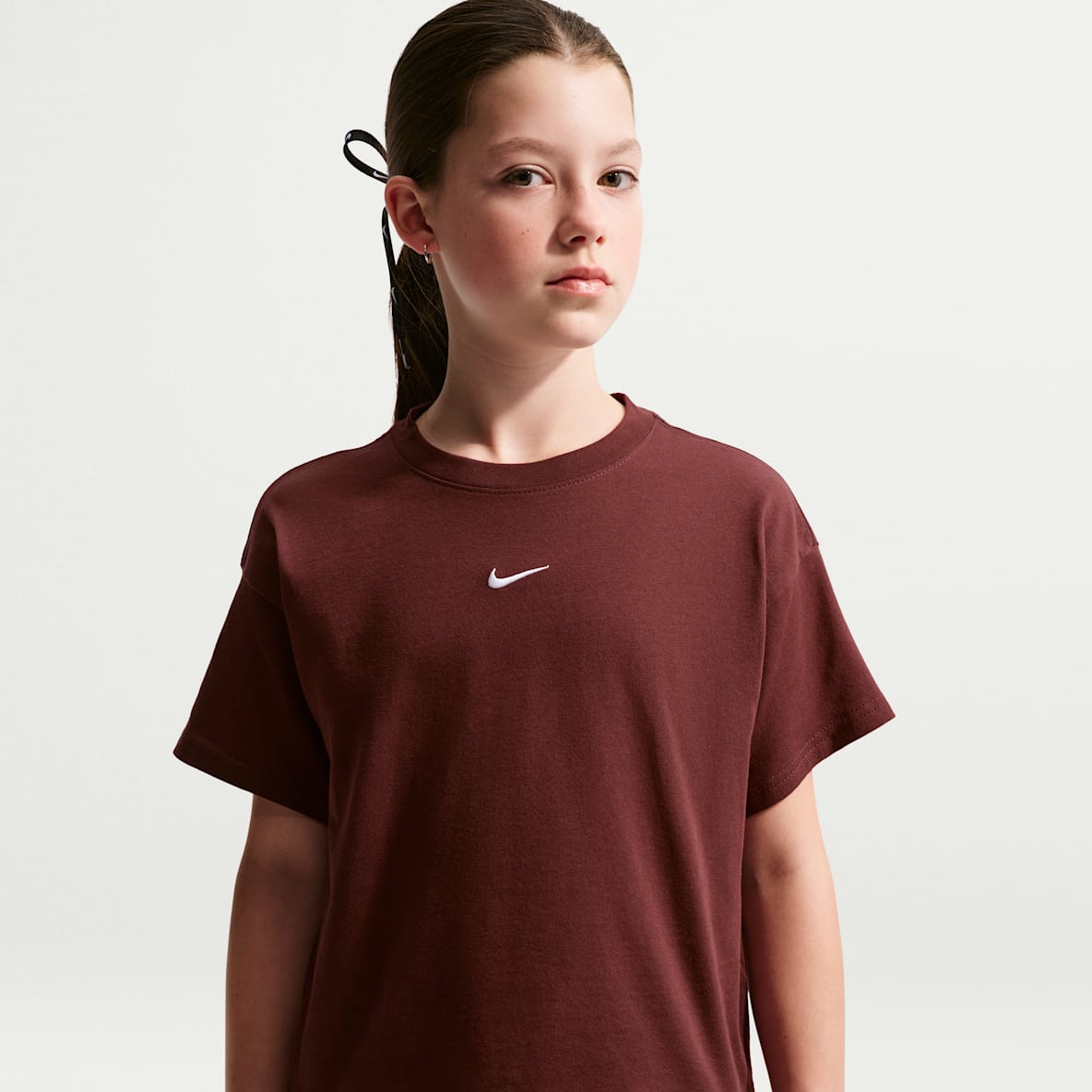 Nike Sportswear Essential Playera para niña talla grande