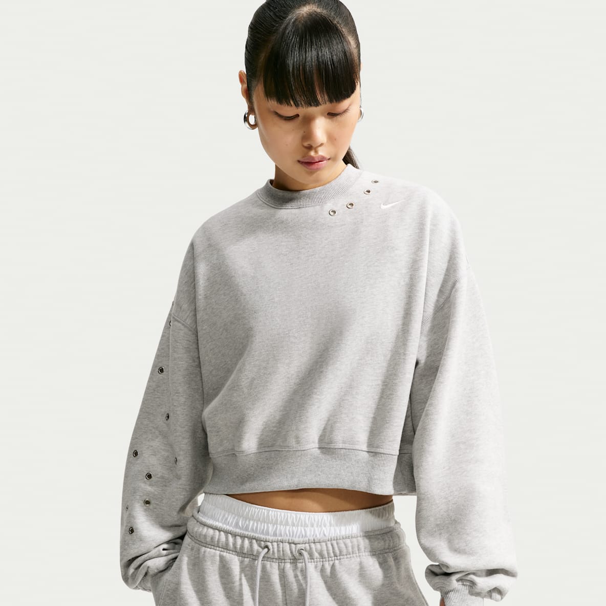 Nike Studio Fleece Medium Weight Sweat court et oversize à col ras-du-cou pour femme