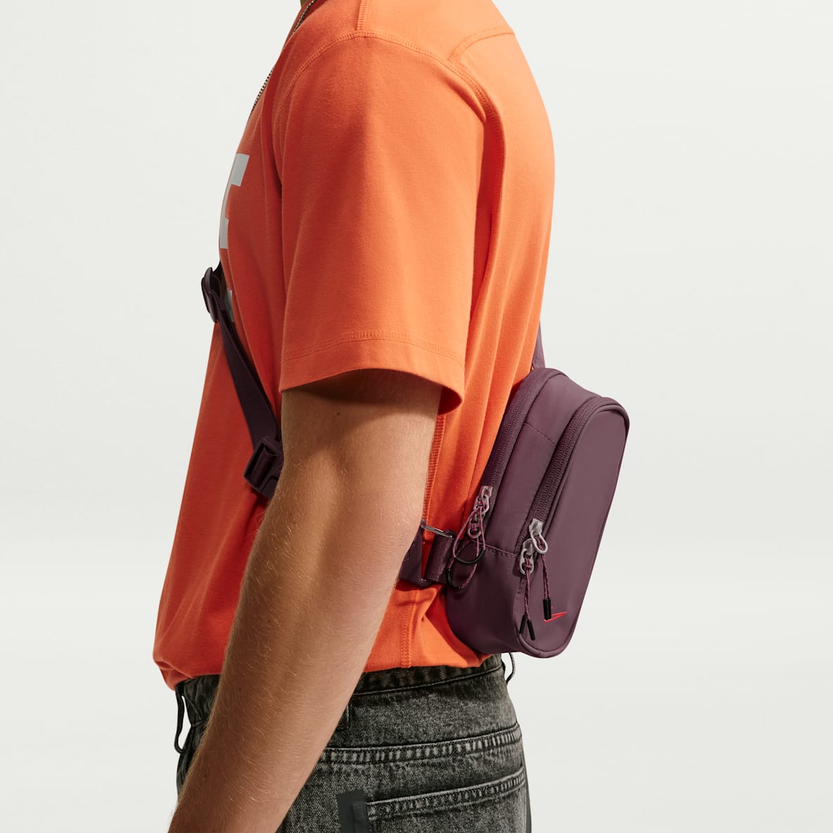 Nike Commute Crossbody Bag (1L)