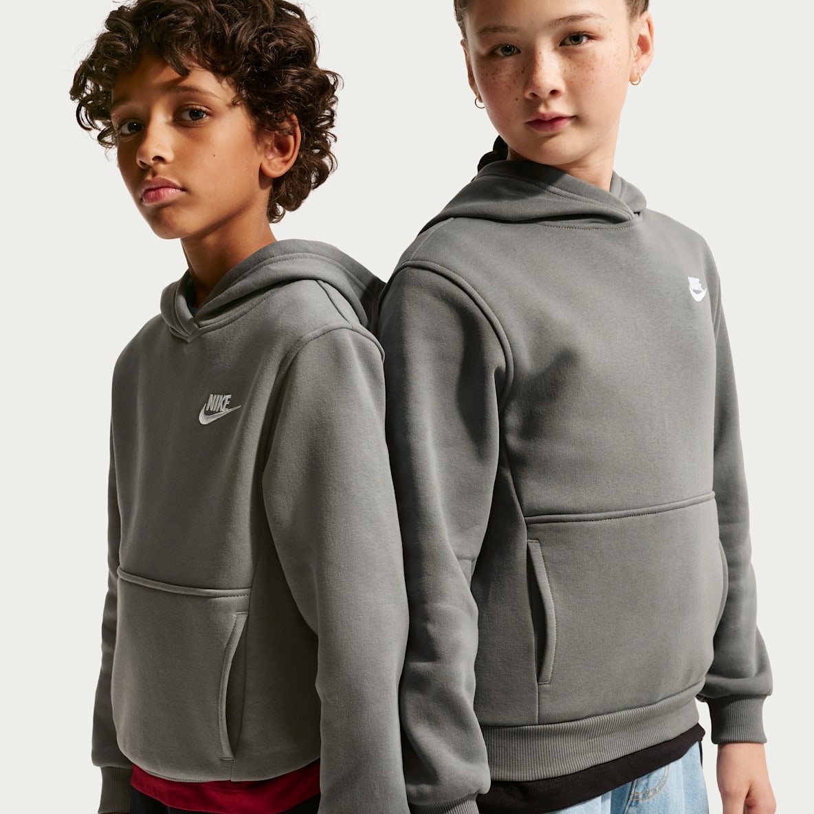 Nike Sportswear Club Fleece Pullover-hættetrøje til større børn