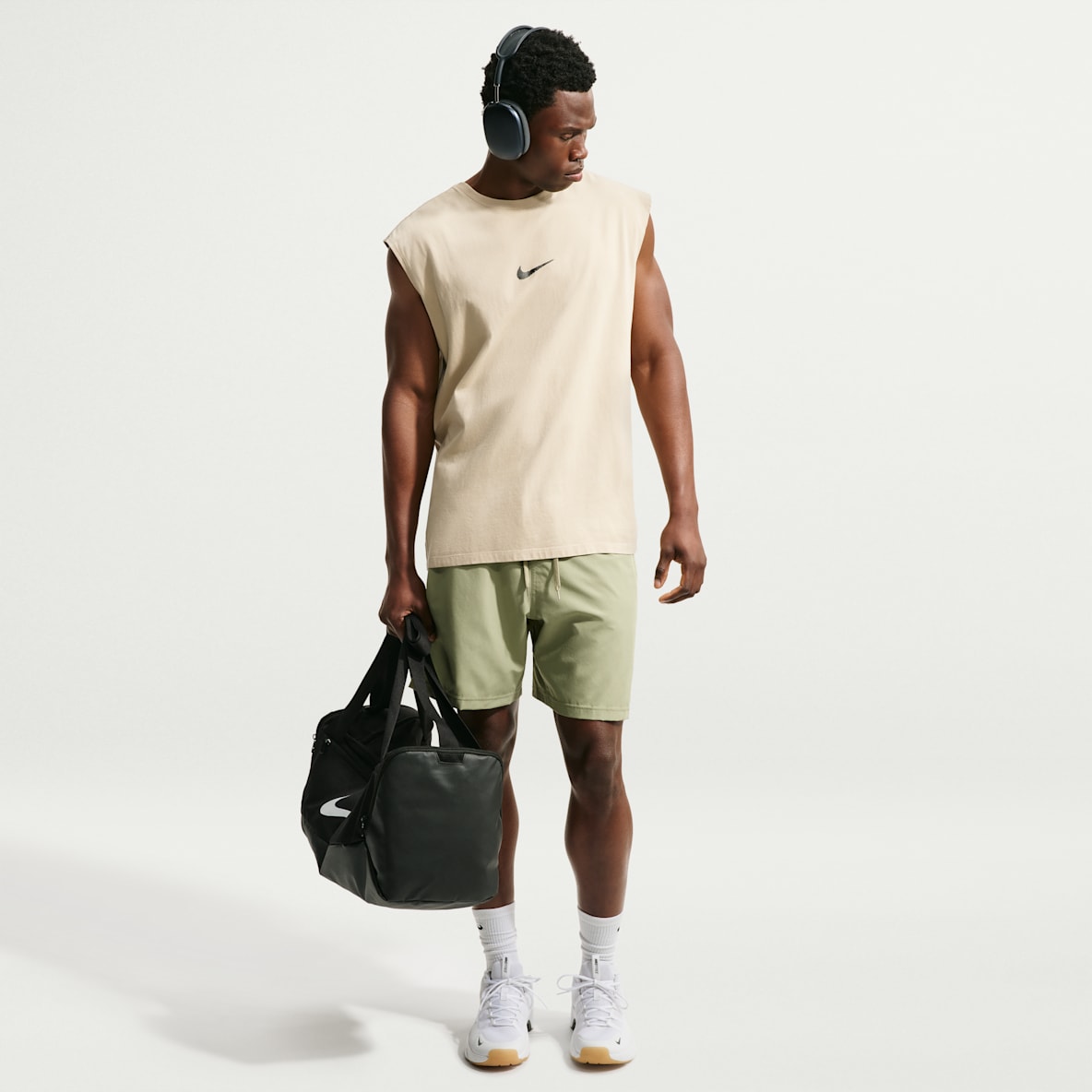 Nike Form Shorts Dri-FIT de 18 cm versátiles sin forro para hombre