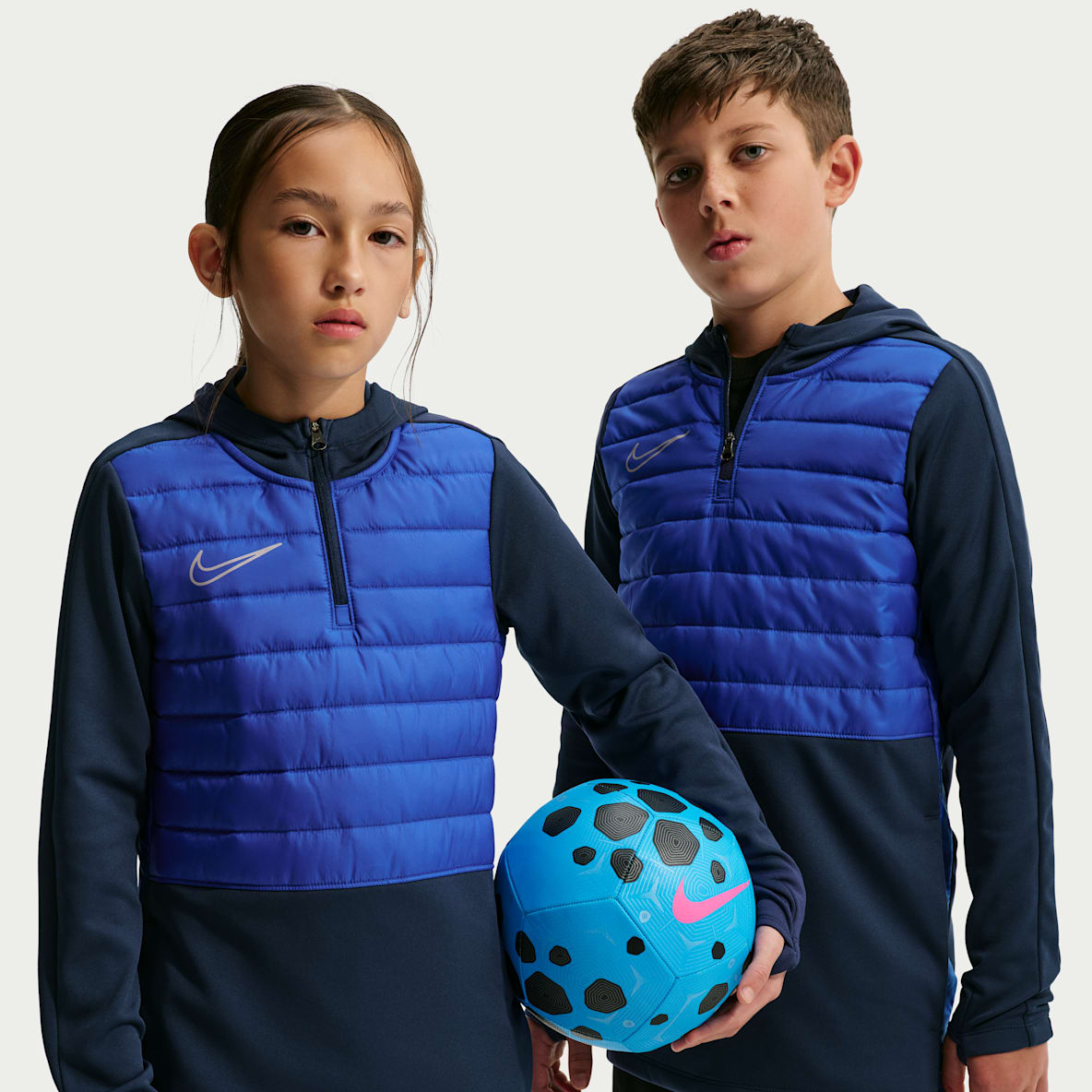 Nike Academy Winter Warrior Therma-FIT fotballtreningsoverdel til store barn