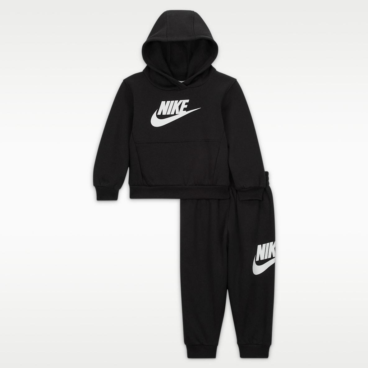 Nike Conjunto de tejido Club Fleece de dos piezas para bebé (12 a 24 meses)