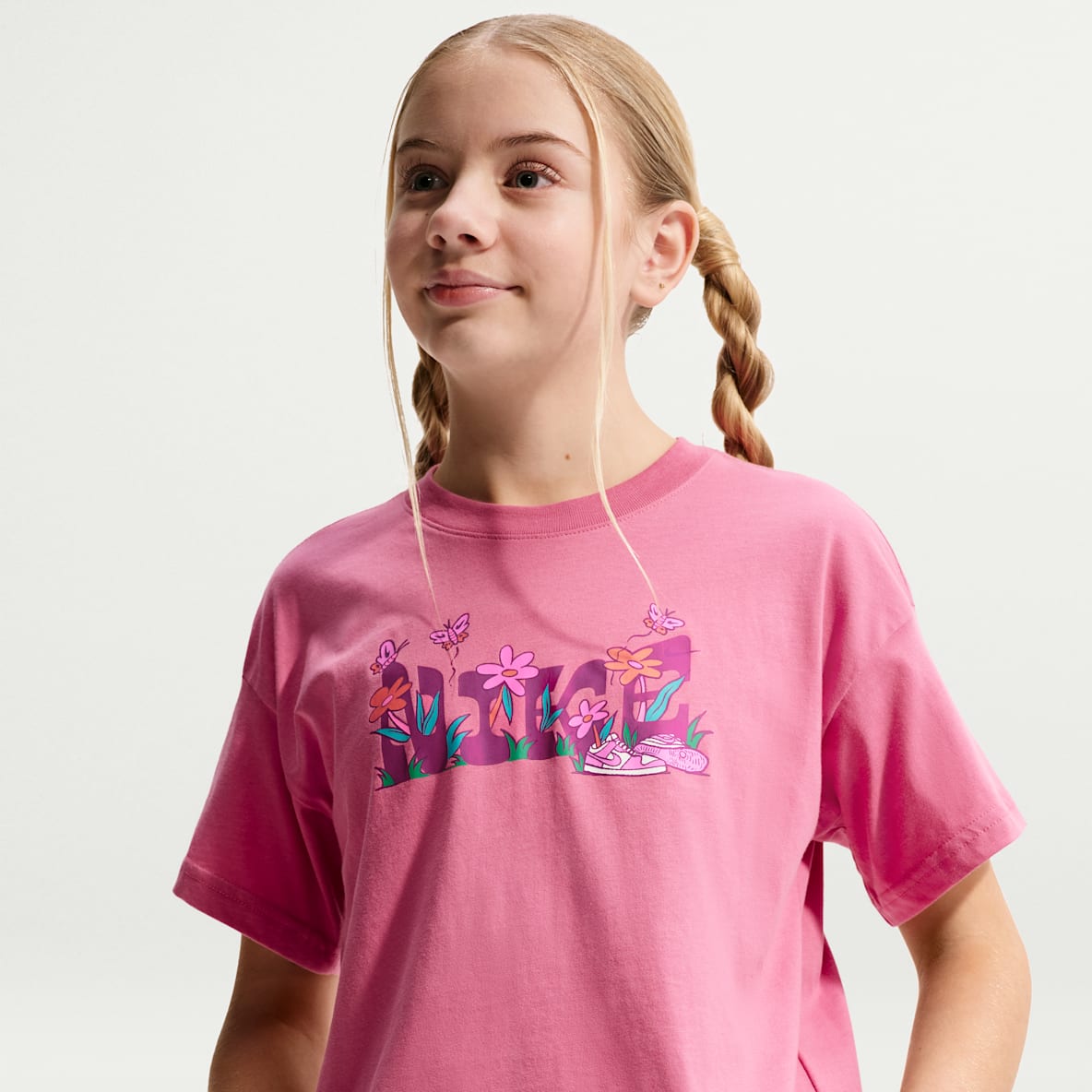 Nike Sportswear Big Kids' (Girls') T-Shirt
