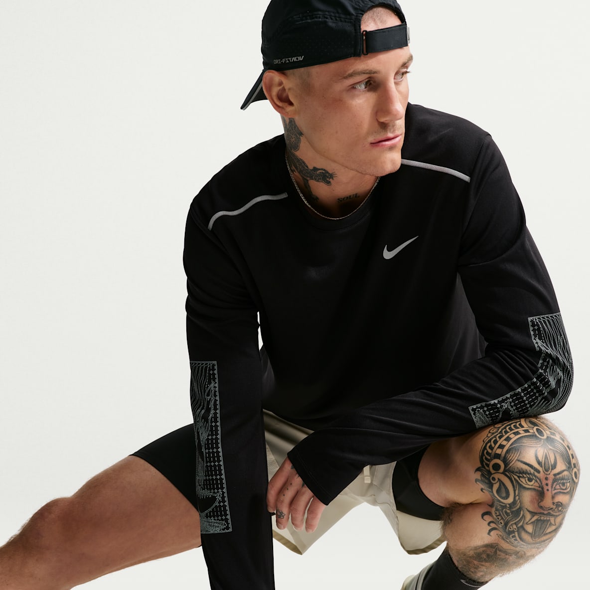 Nike Miler Dri-FIT wintertaugliches Lauf-Longsleeve mit UV-Schutz (Herren)