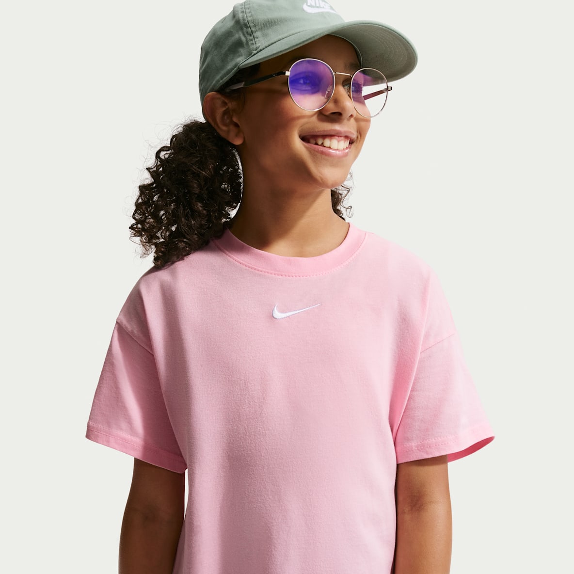 Nike Sportswear Essential Big Kids' (Girls') T-Shirt