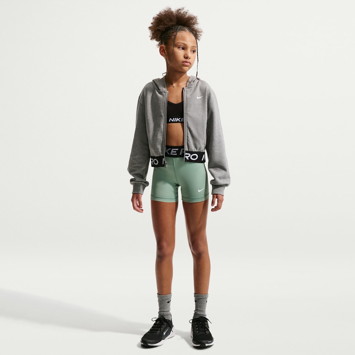 Nike Pro Kız Çocuk Şortu