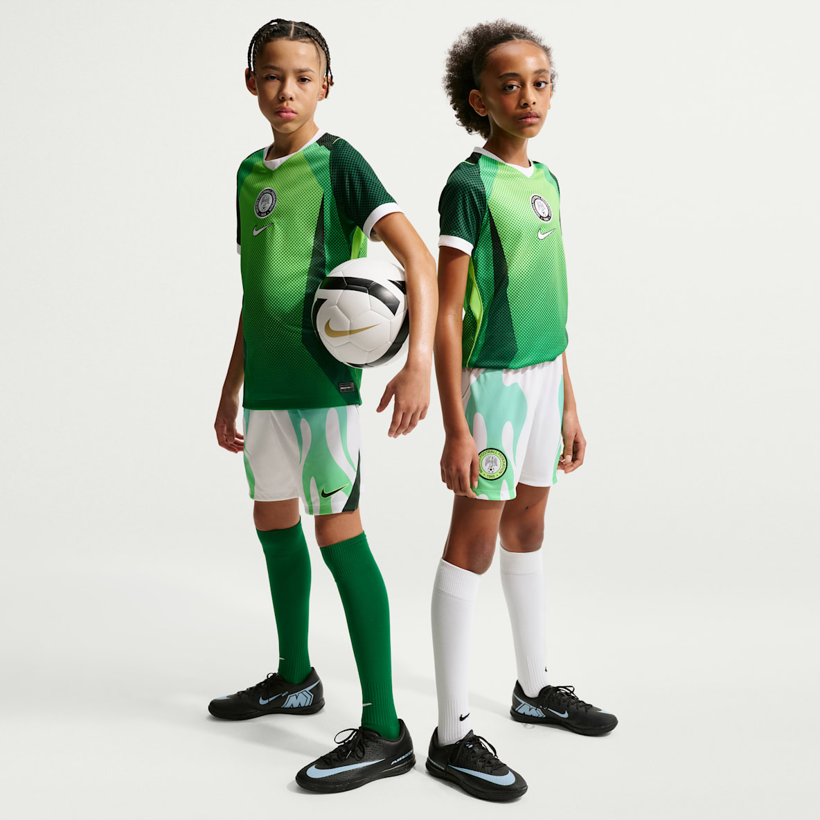 Nigeria visitante 2026 Stadium Shorts de fútbol Nike Dri-FIT Replica para niños talla grande