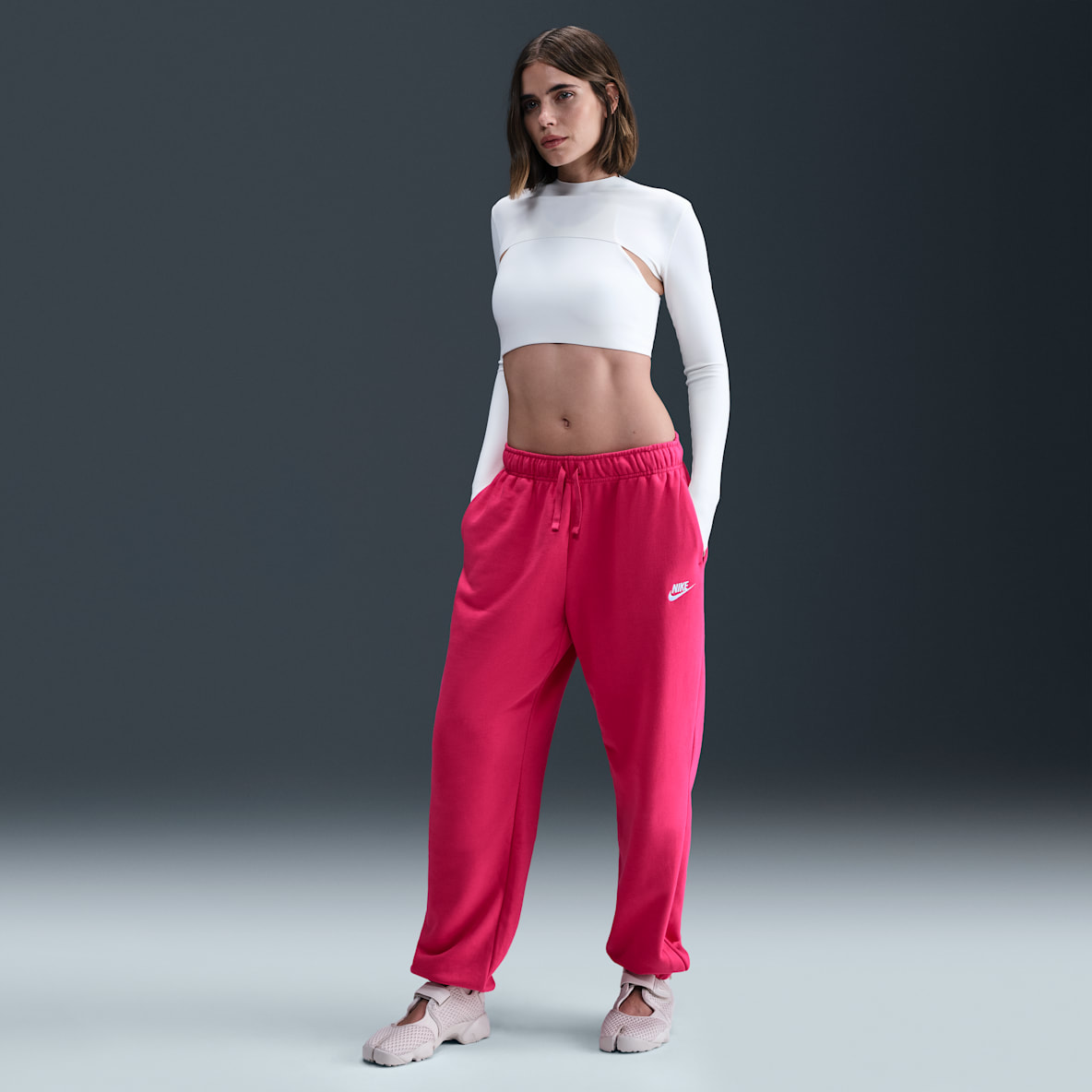 Nike Sportswear Club Fleece Women's Mid-Rise Oversized Sweatpants