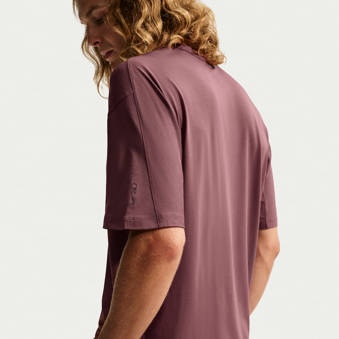 Nike 24.7 ImpossiblySoft Light Dri-FIT Kurzarm-T-Shirt für Herren