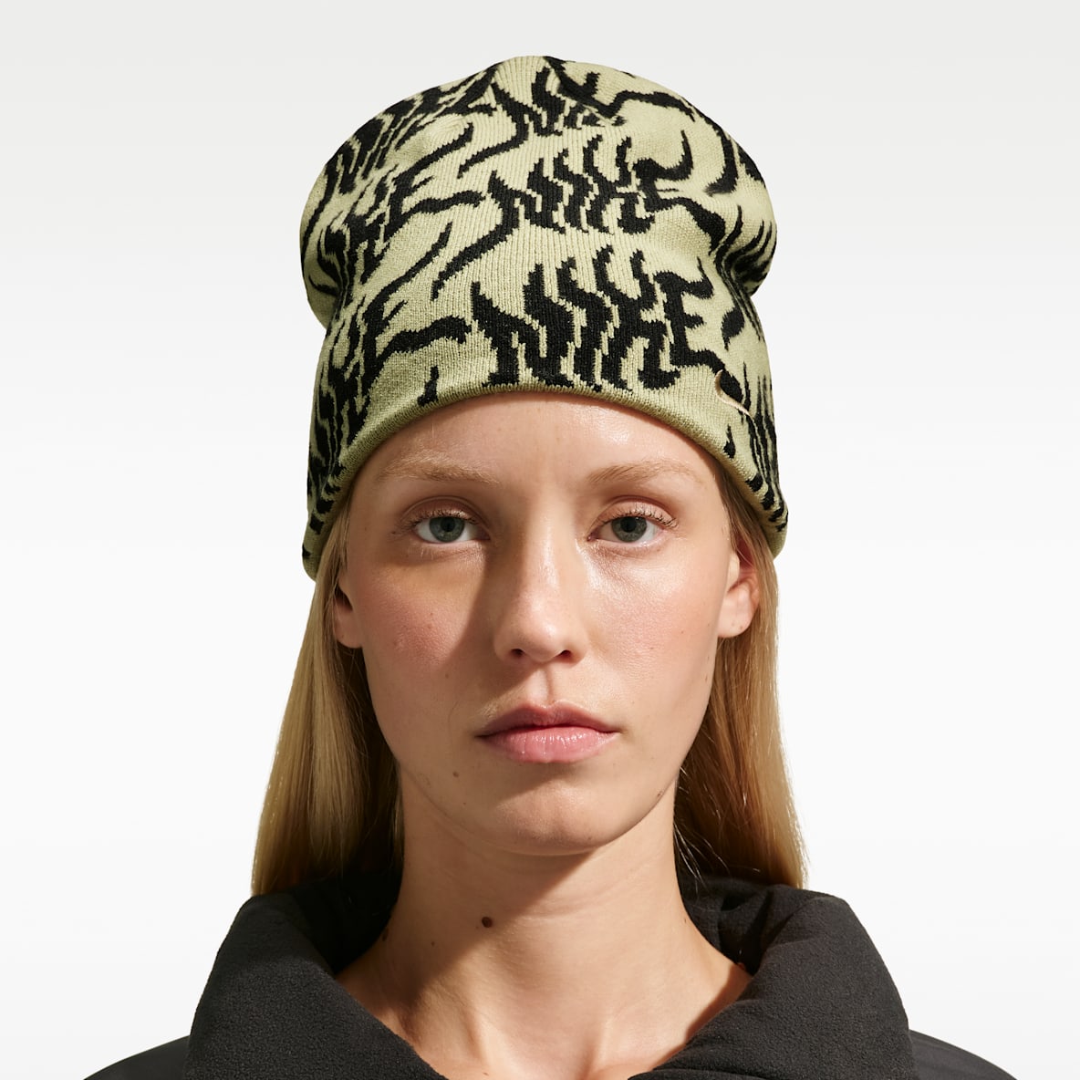 Nike Peak Beanie mit Grafik ohne Bündchen
