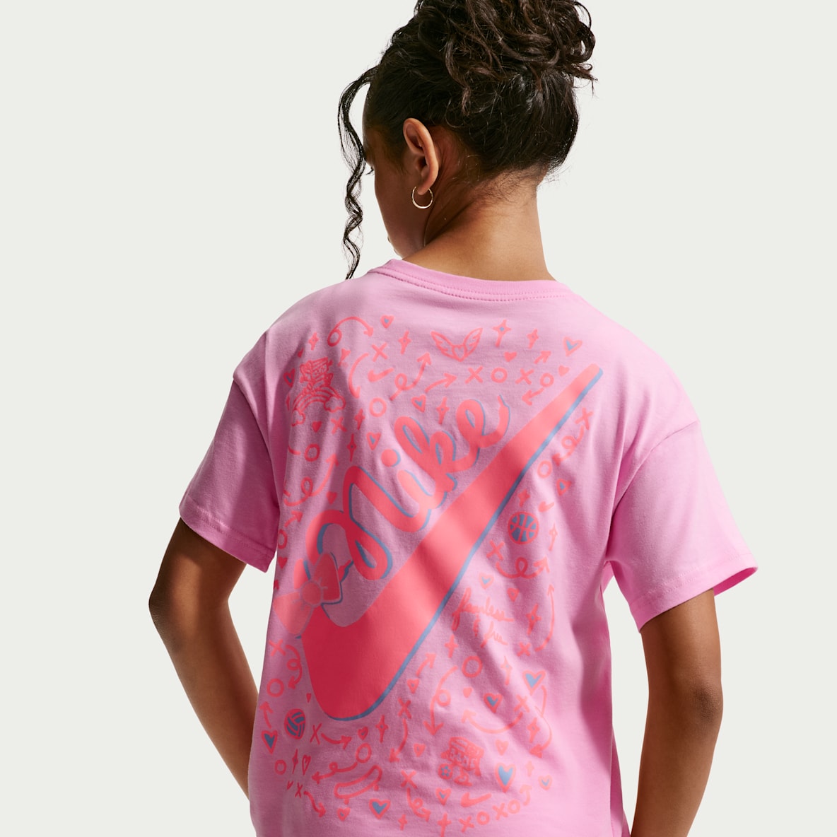 Nike Sportswear Playera para niña talla grande