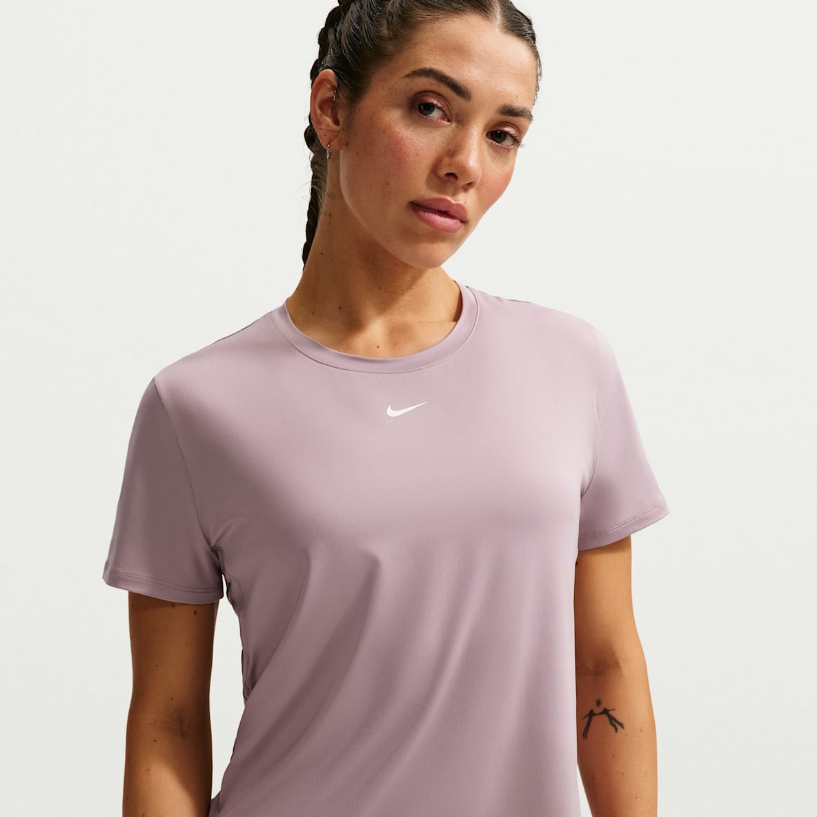 Nike One Classic Playera de manga corta Dri-FIT para mujer