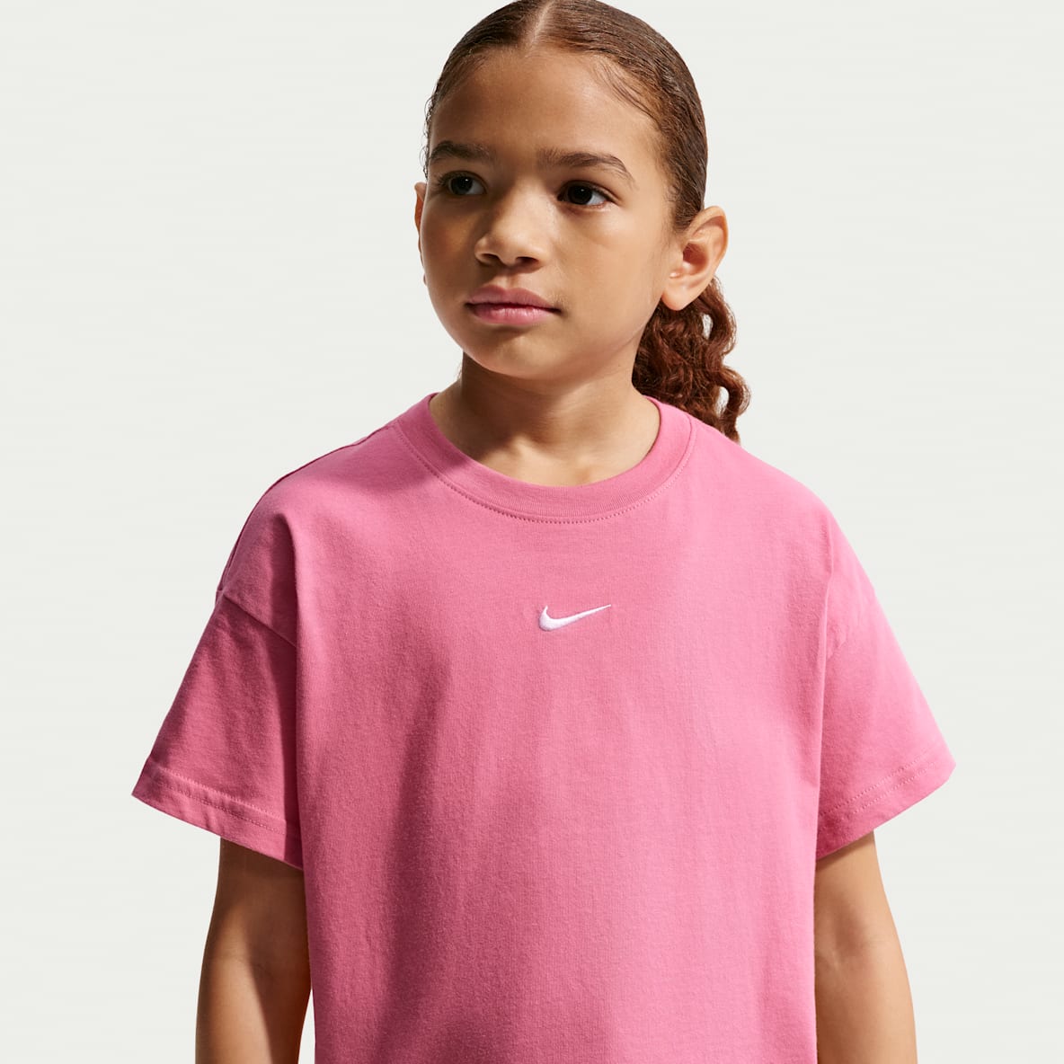 Nike Sportswear Essential Older Kids' (Girls') T-Shirt