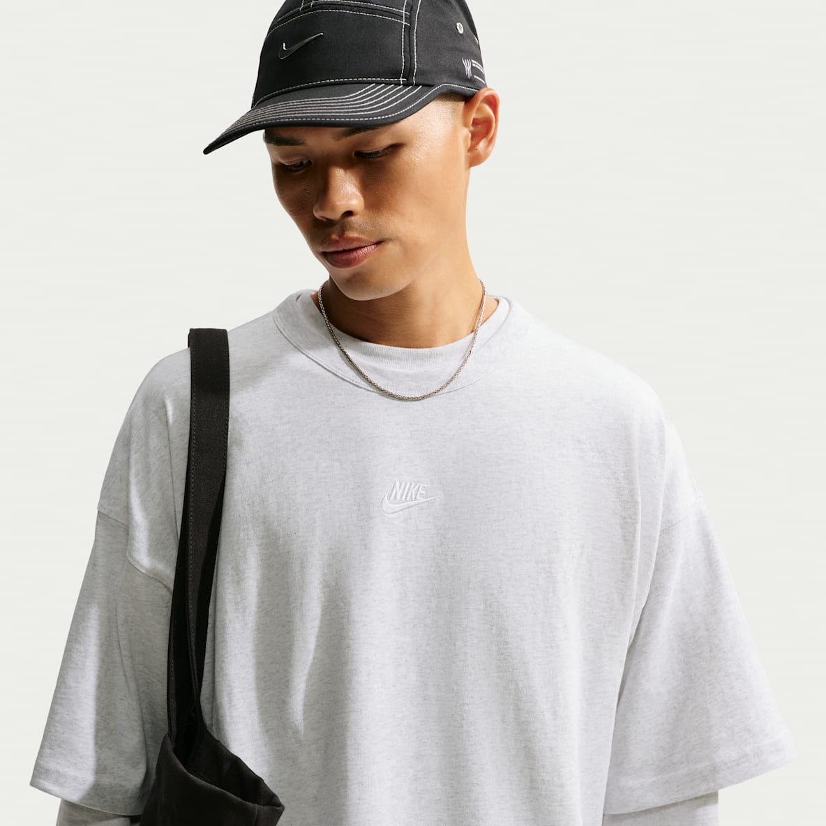 Nike Sportswear Premium Essentials Men's Oversized T-Shirt