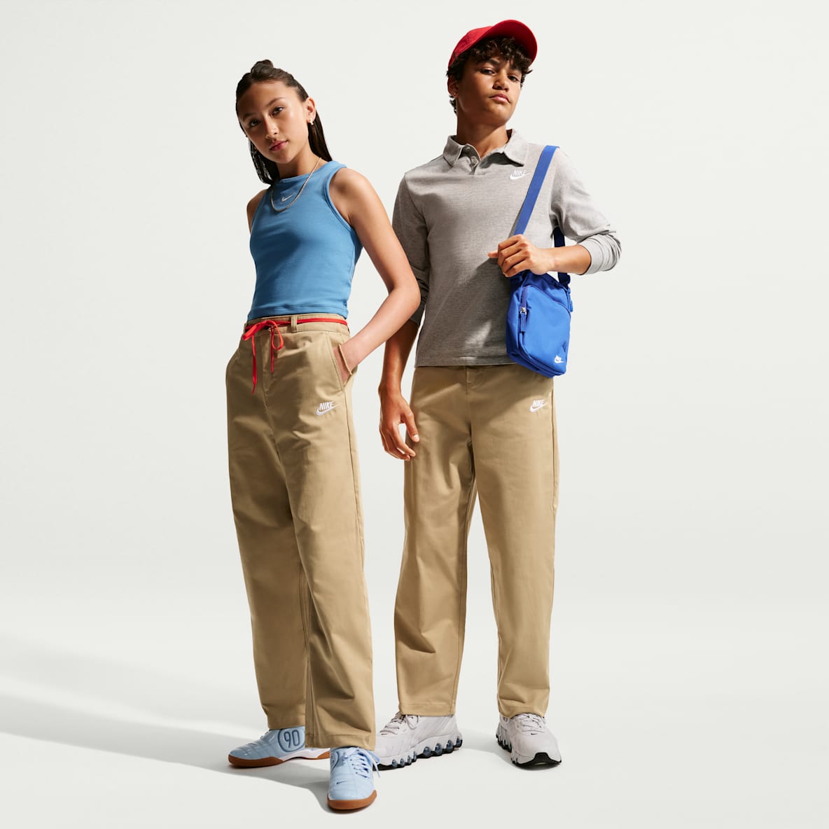 Nike スポーツウェア クラブ ジュニア ウーブン エブリデイ パンツ