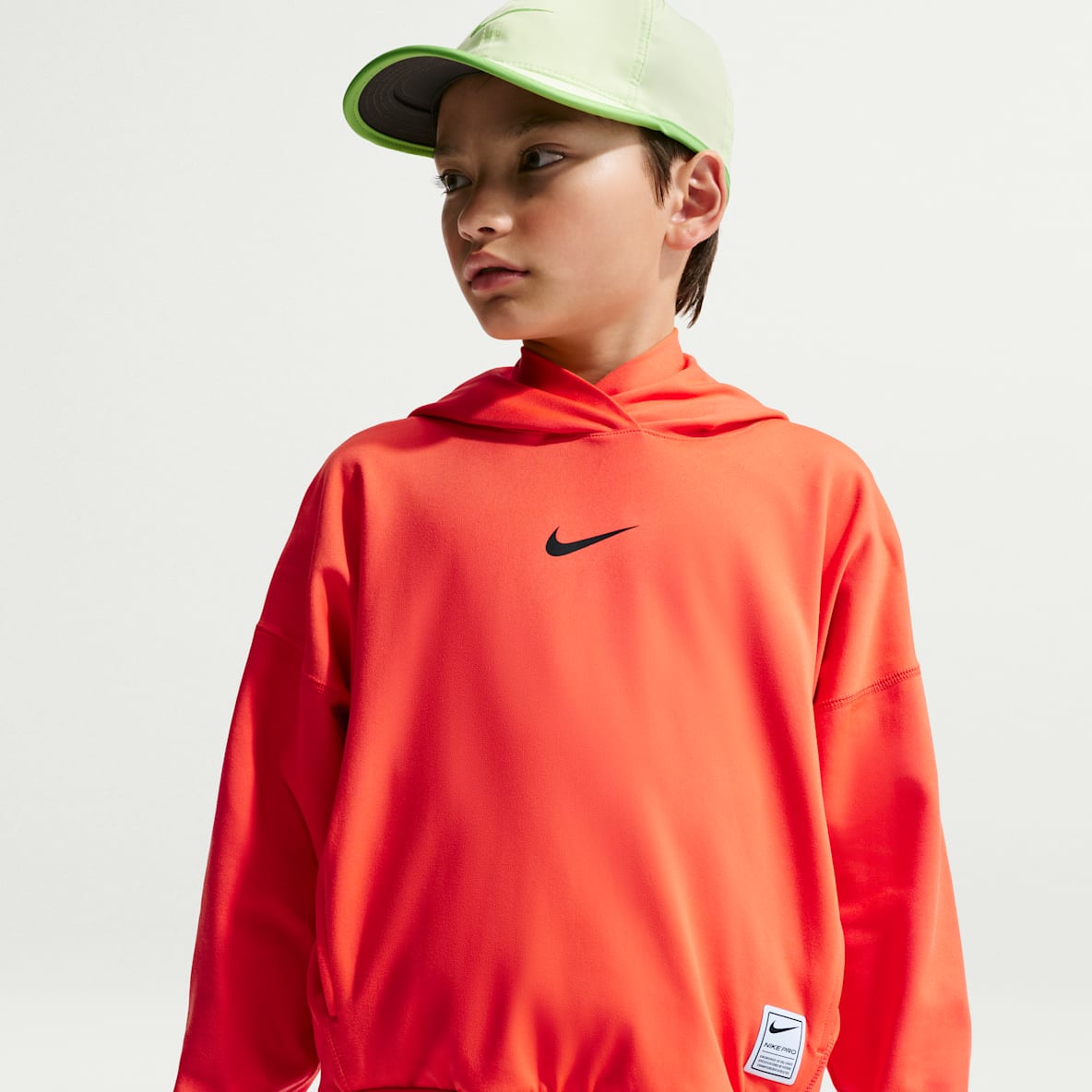 Nike Pro Sudadera con gorro sin cierre Dri-FIT de tejido Fleece para niños talla grande