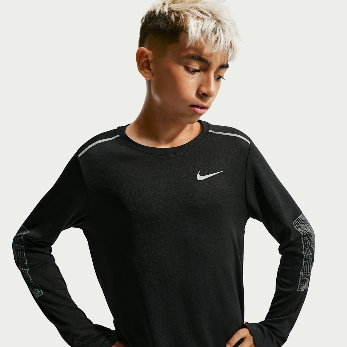 Nike Miler Older Kids' (Boys') Dri-FIT Long-Sleeve Top
