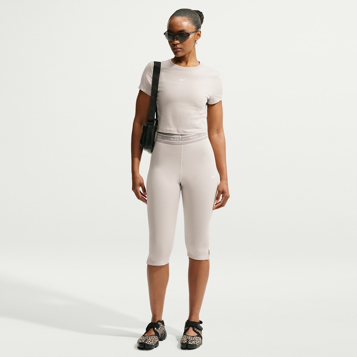 Nike Sportswear Chill Jersey Leggings pirata de talle alto y ajuste ceñido - Mujer