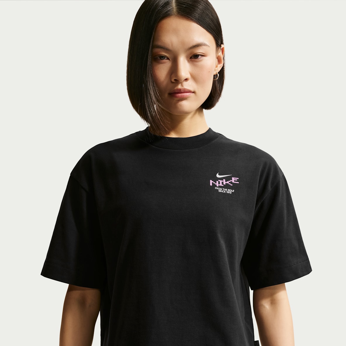 Nike Sportswear Women's Oversized Mid-Cropped T-Shirt