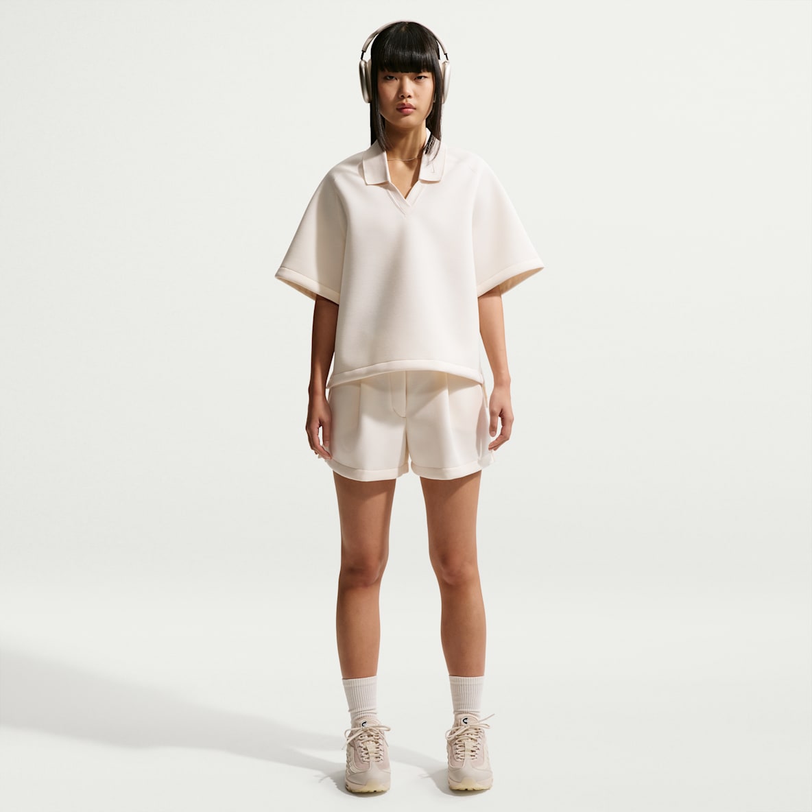 Nike Pre-Game Fleece Women's Loose Mid-Rise Tailored Shorts