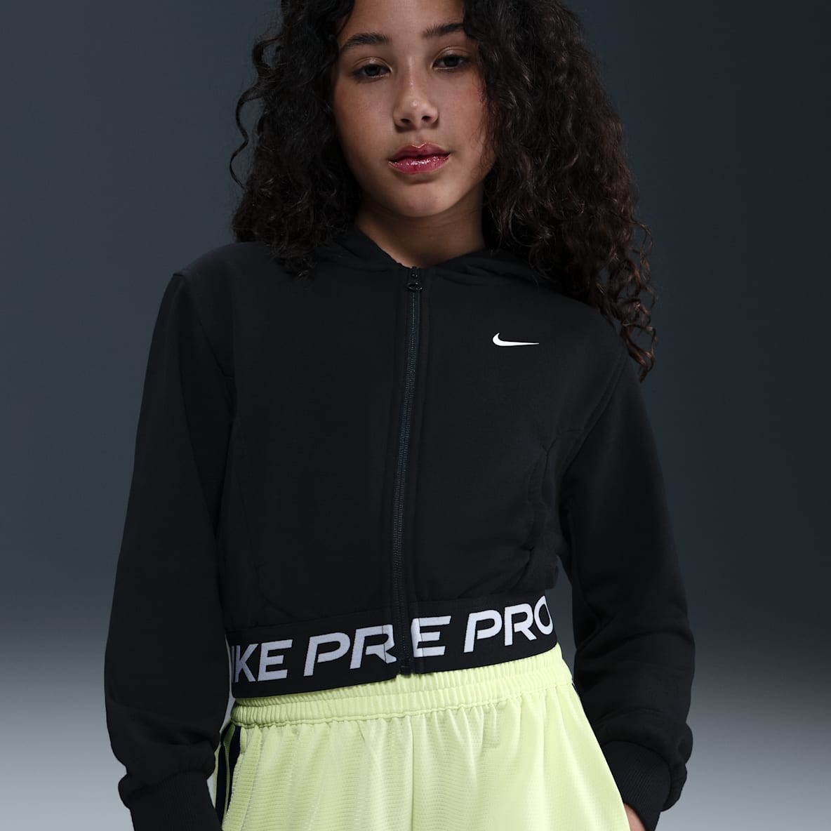 Nike Pro Fleece Felpa con cappuccio e zip a tutta lunghezza Dri-FIT – Ragazza