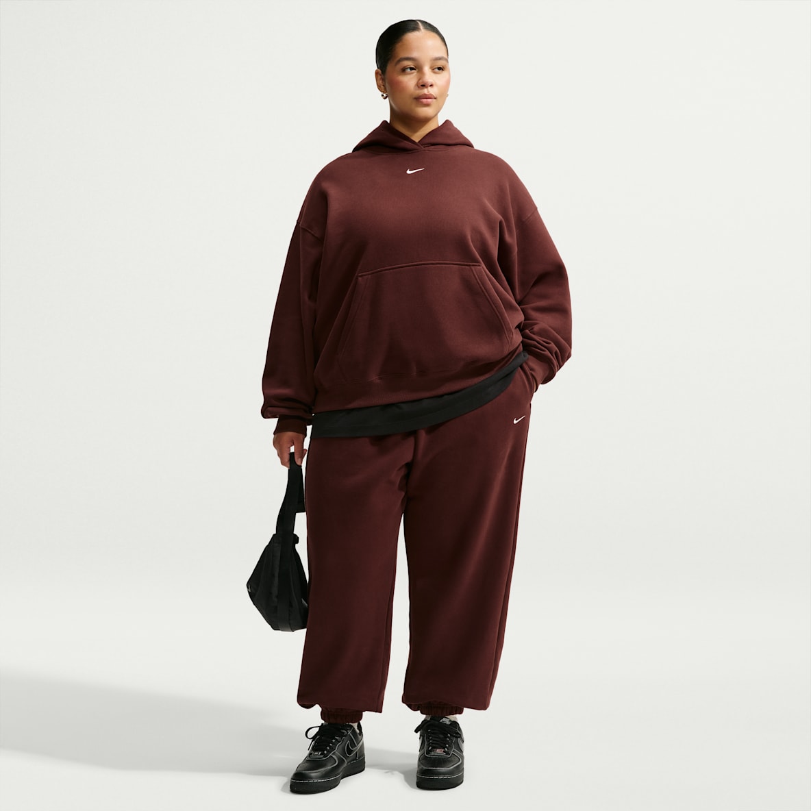 Nike Studio Fleece Medium Weight Women's Oversized High-Rise Cuffed Pants (Plus Size)
