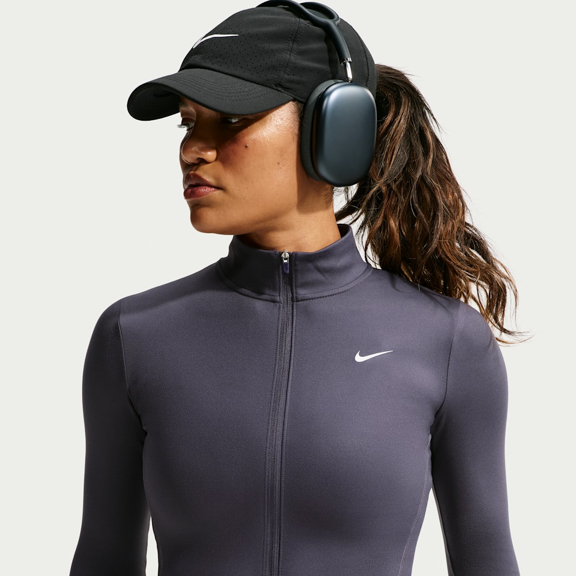 Nike One Fitted Women's Dri-FIT Full-Zip Jacket