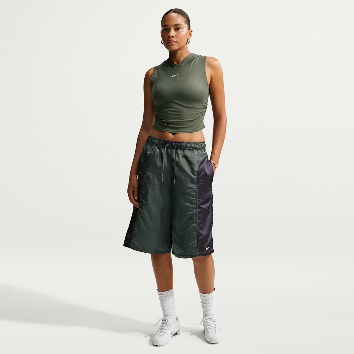 Nike Sportswear Women's Loose Mid-Rise Woven Shorts