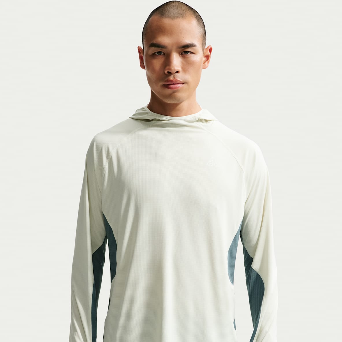 나이키 ACG '솔라 체이스' 남성 드라이 핏 UV 차단 후드 트레일 러닝 탑