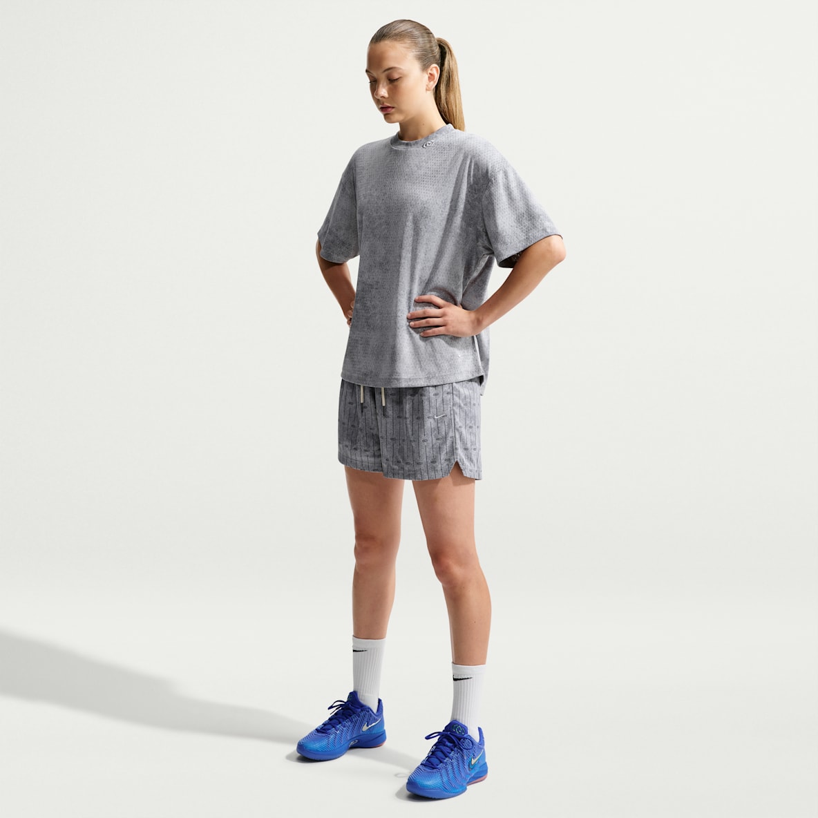 Caitlin Standard Issue Shorts de básquetbol de malla Dri-FIT de 13 cm para mujer