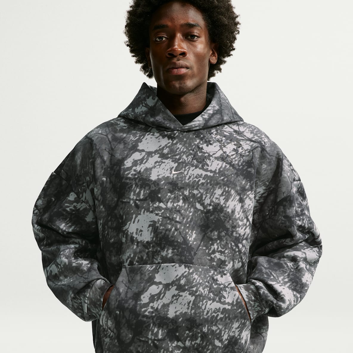 Nike Standard Issue Men's Therma-FIT Brushed Pullover Basketball Hoodie