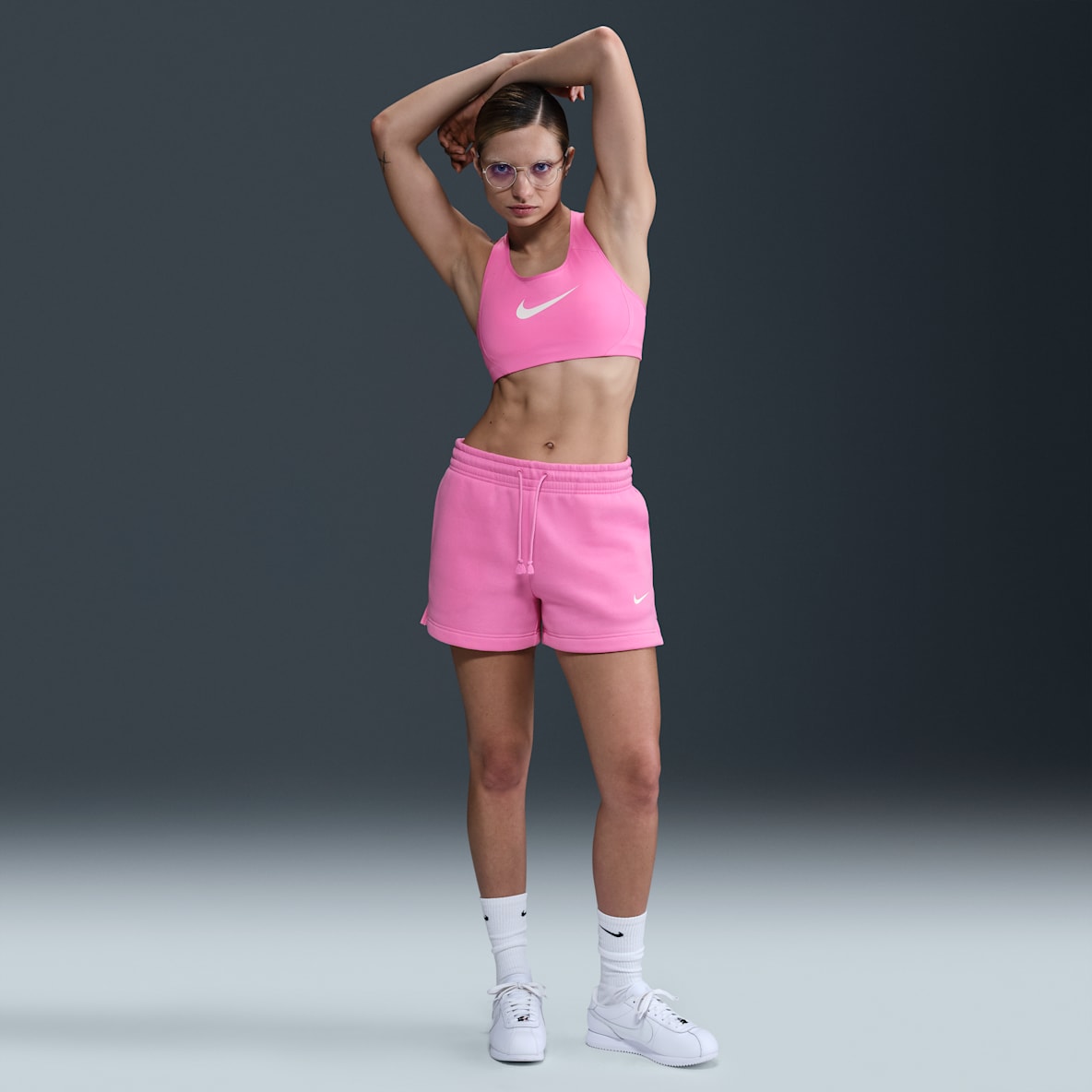 Nike Sportswear Phoenix Fleece Shorts de tiro medio de 10 cm para mujer