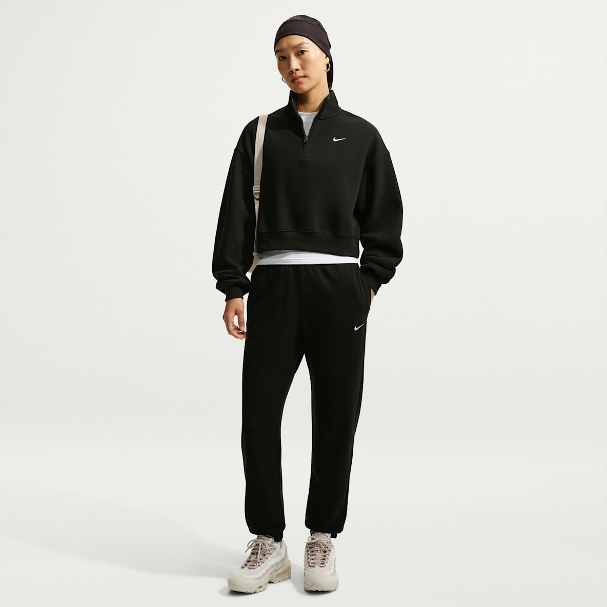Nike Studio Fleece Lightweight Women's Mid-Rise Cuffed Trousers