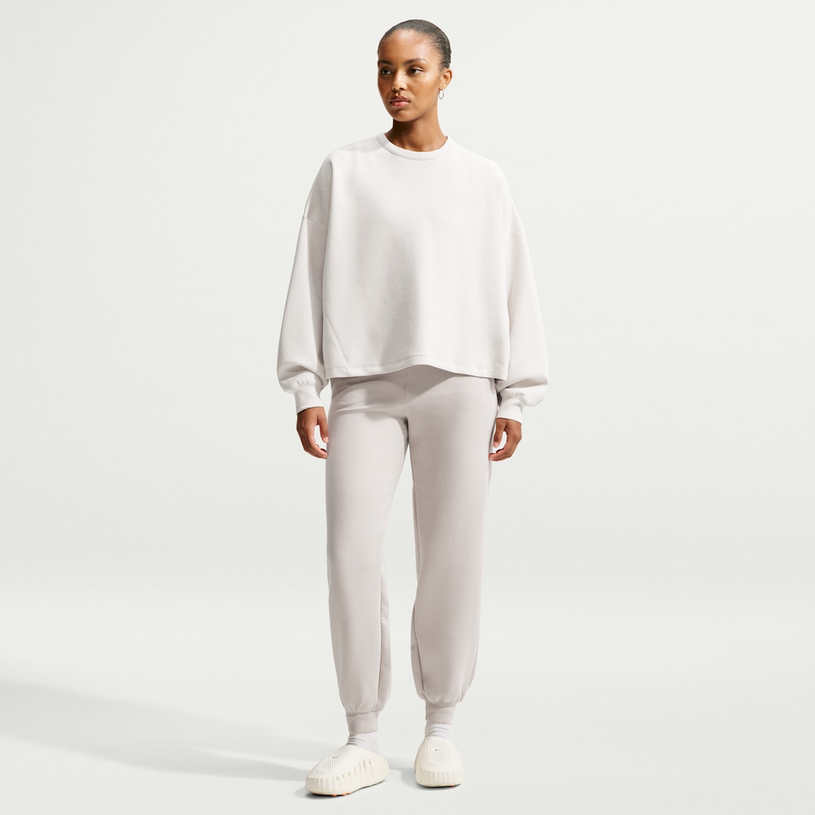 Nike 24.7 ImpossiblySoft Women's Dri-FIT High-Rise Joggers