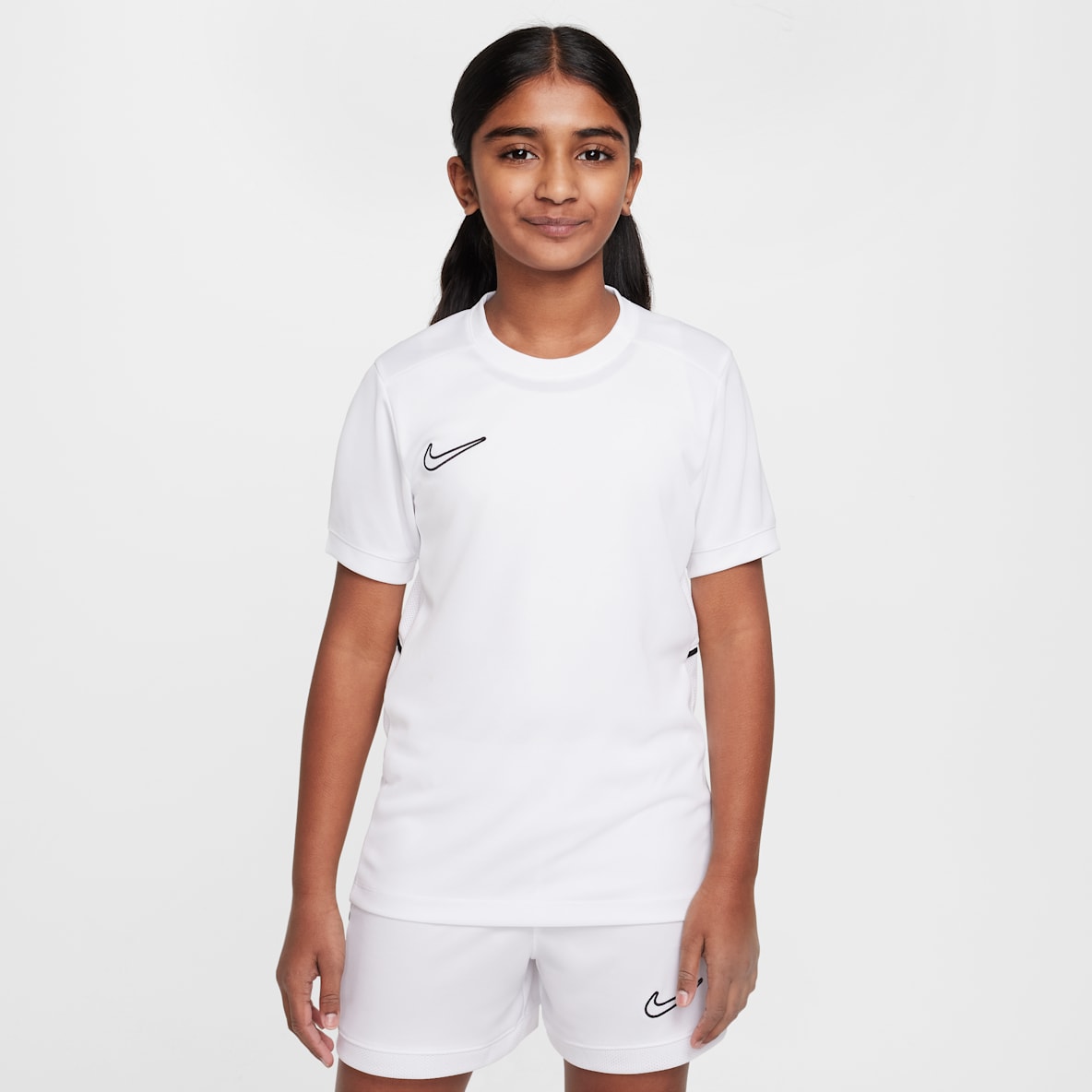 Nike Academy Older Kids' Dri-FIT Football Top