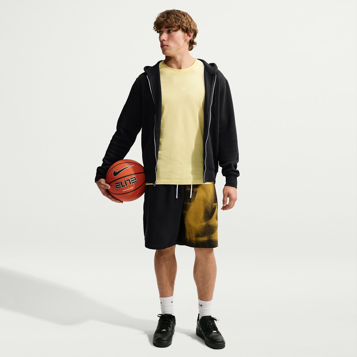 Los Angeles Lakers Standard Issue Nike Men's Fleece Basketball Shorts