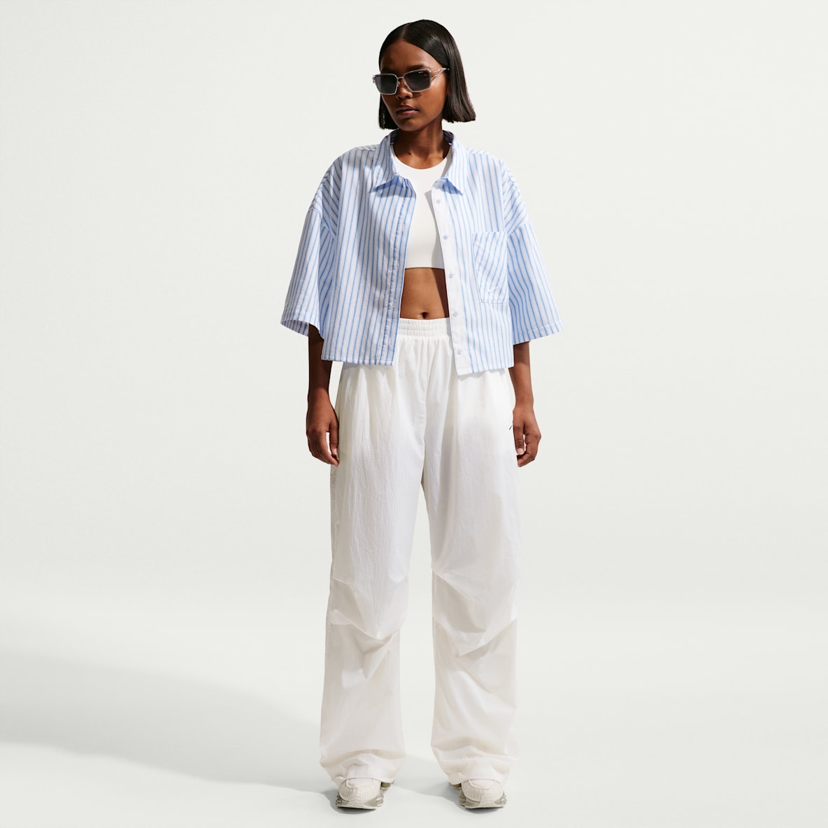 Nike Sportswear Women's Mid-Rise Lightweight UV Pants