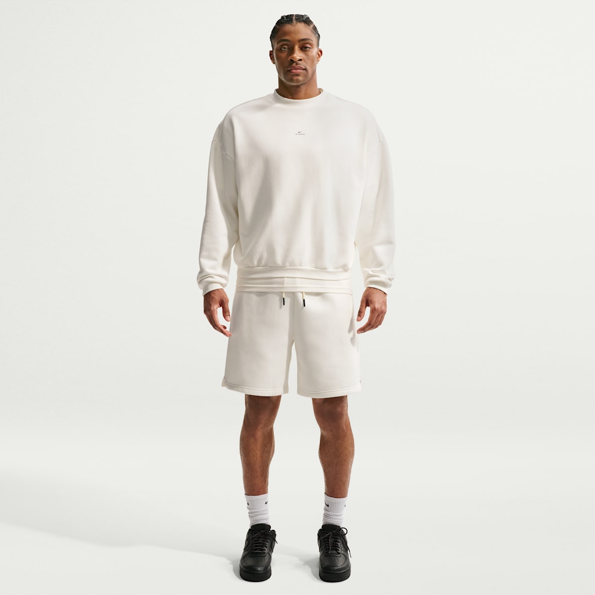 Nike Standard Issue Men's Therma-FIT 8" Brushed Fleece Basketball Shorts