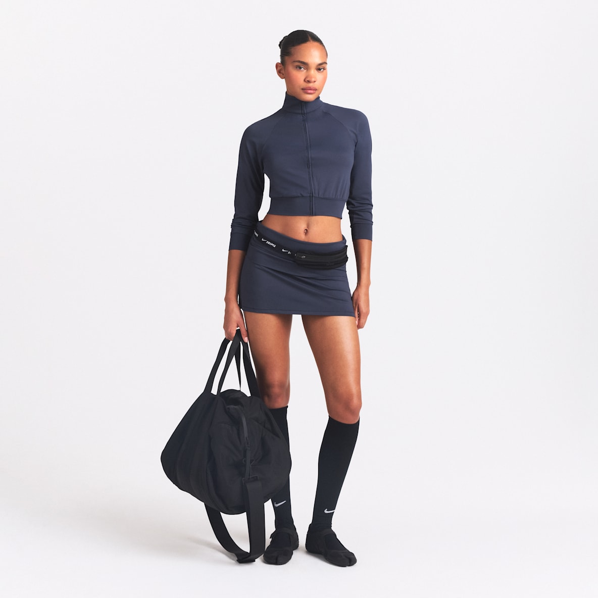 NikeSKIMS Airy Damen-Skort mit umklappbarem Bund