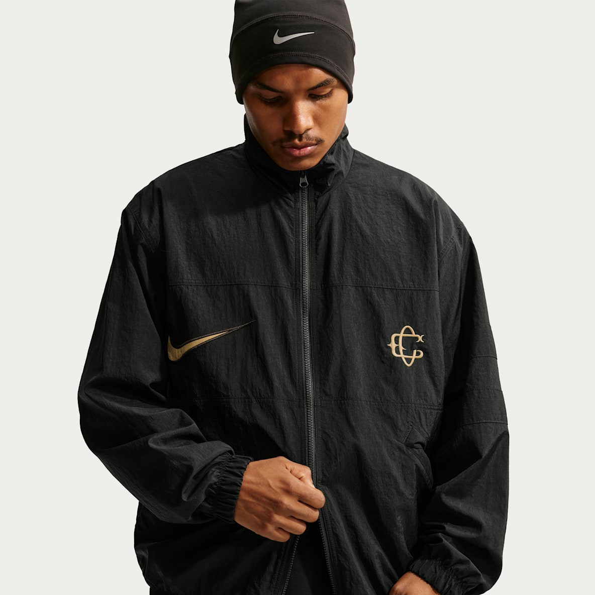 C.D. Guadalajara alternativa Chamarra deportiva de futbol Nike Repel para hombre